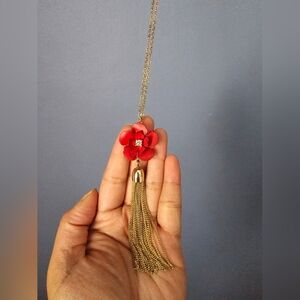 ❗CLOSET LIQUIDATION❗️ Red hibiscus loft outlet long necklace